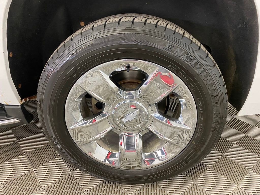 Used 2019 Chevrolet Suburban Premier AWD/4WD image 8