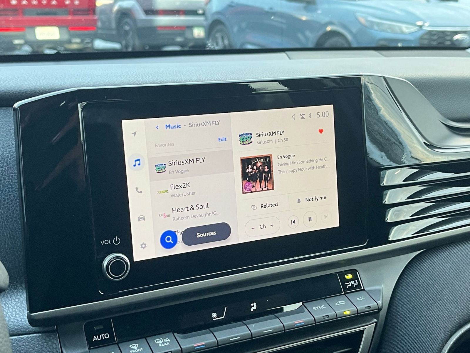 Used 2025 Toyota Camry LE image 21