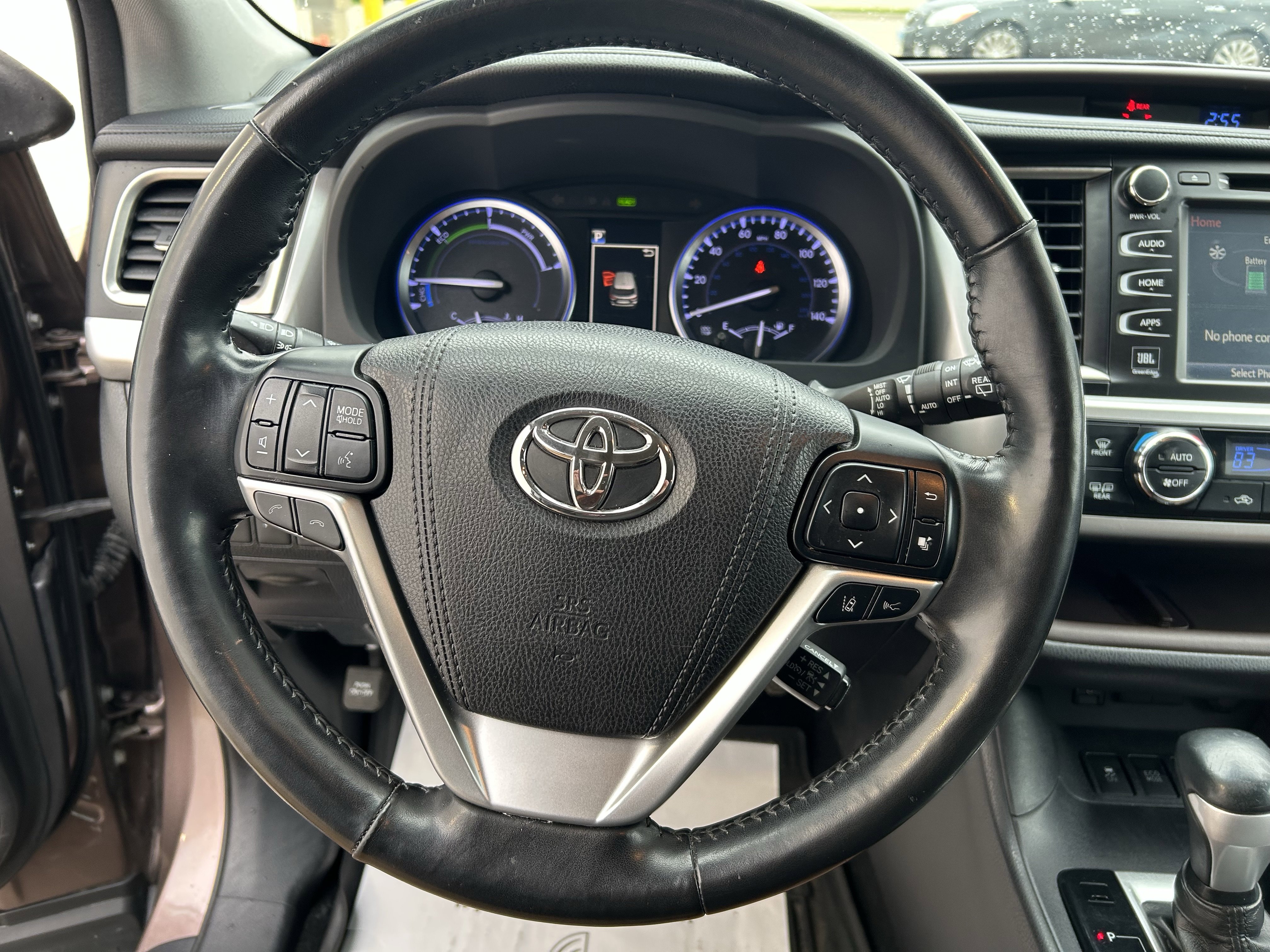 Certified 2018 Toyota Highlander Limited Platinum image 23