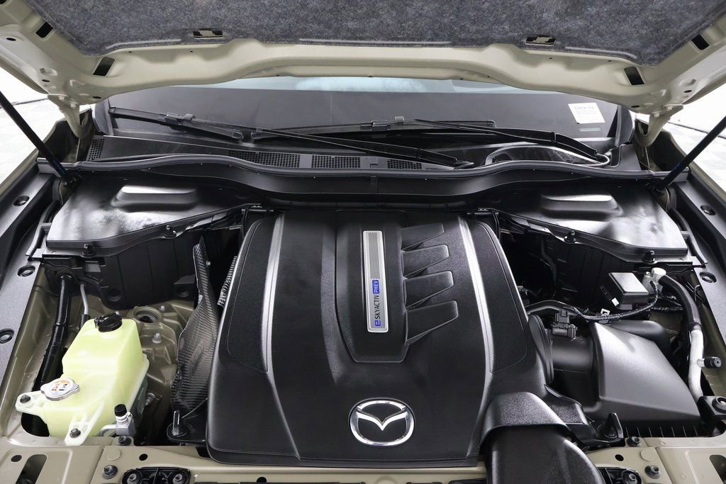 Used 2025 MAZDA CX-70 Plug-In Hybrid w/ Premium Plus image 16