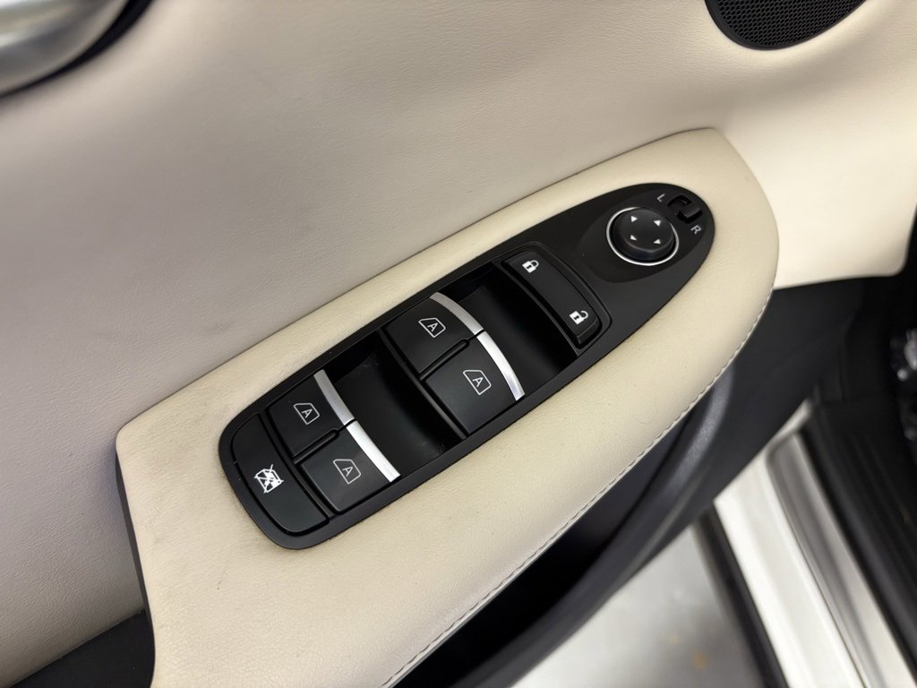 Used 2021 INFINITI QX50 Essential w/ Convenience Package image 13