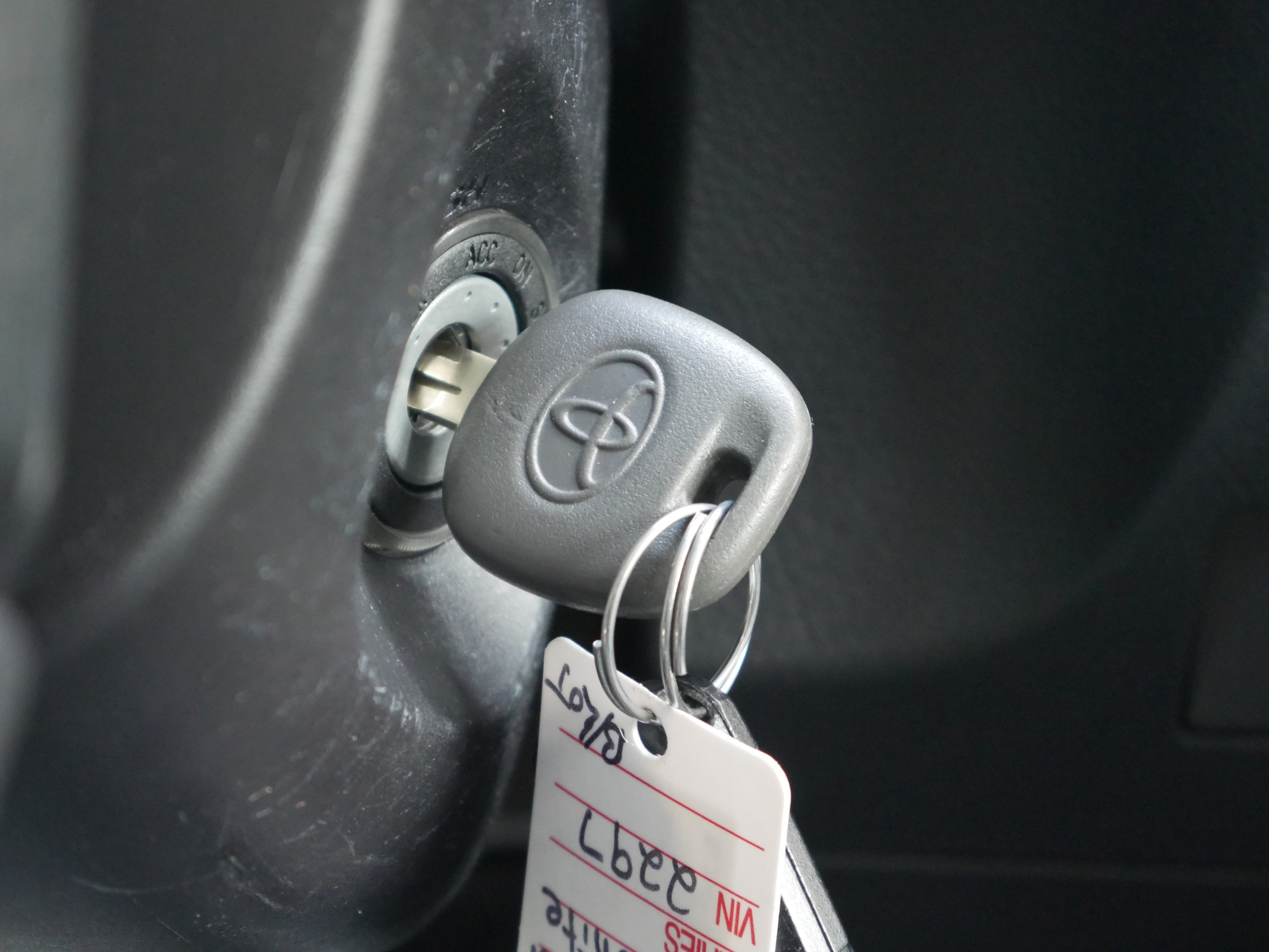 Used 2016 Toyota 4Runner SR5 AWD/4WD image 8