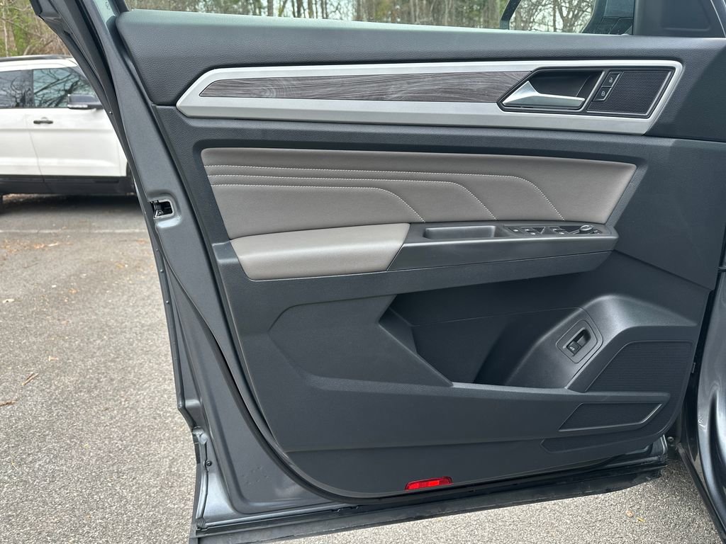 Certified 2023 Volkswagen Atlas Cross Sport SE AWD/4WD image 5