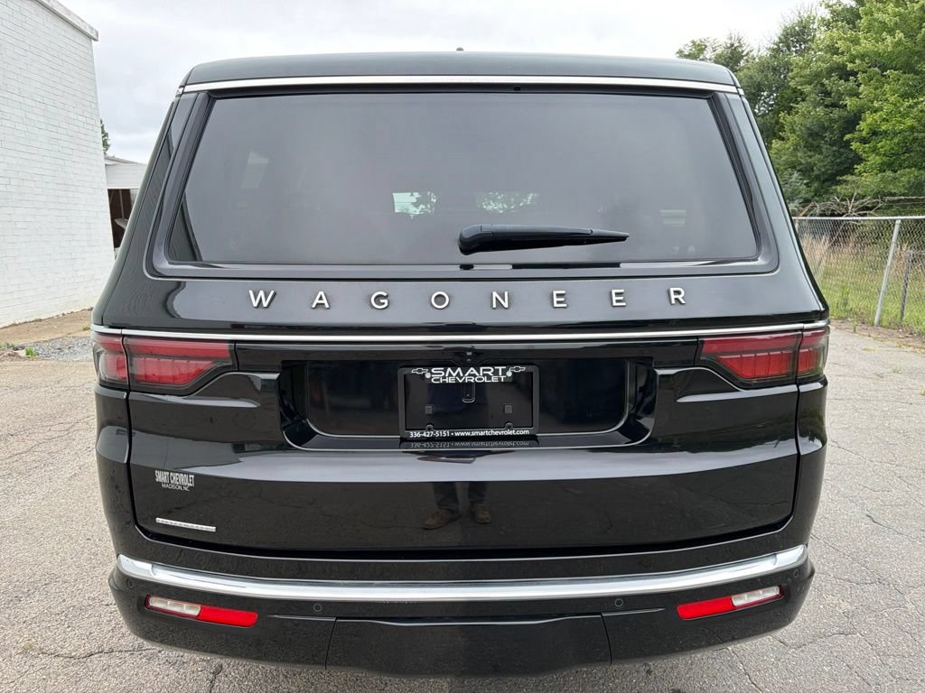 Used 2023 Jeep Wagoneer 4WD Series II w/ Premium Group I image 3