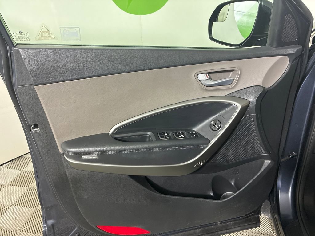 Used 2018 Hyundai Santa Fe SE image 23