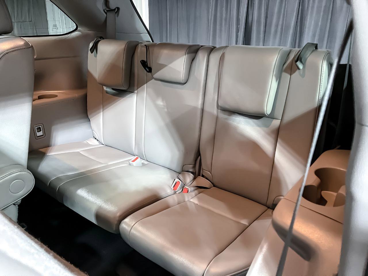 Used 2019 Toyota Highlander XLE image 30