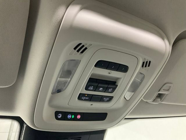 Used 2024 Buick Envision Avenir AWD/4WD image 18