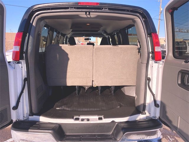 Used 2023 GMC Savana 2500 LS w/ Driver Convenience Package image 22