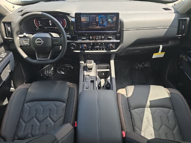 New 2026 Nissan Pathfinder Platinum FWD image 18