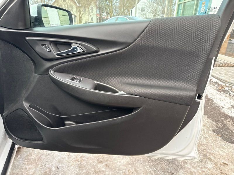 Used 2024 Chevrolet Malibu LT image 15