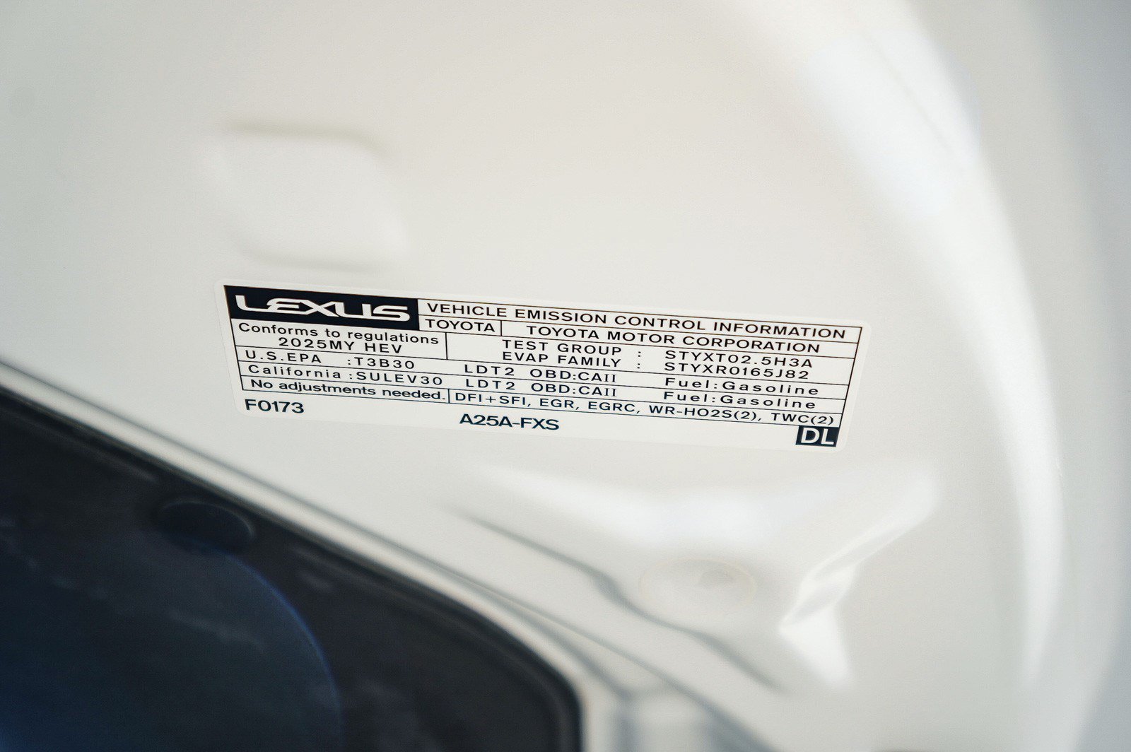 Used 2025 Lexus RX 350h w/ Convenience Package AWD/4WD image 32