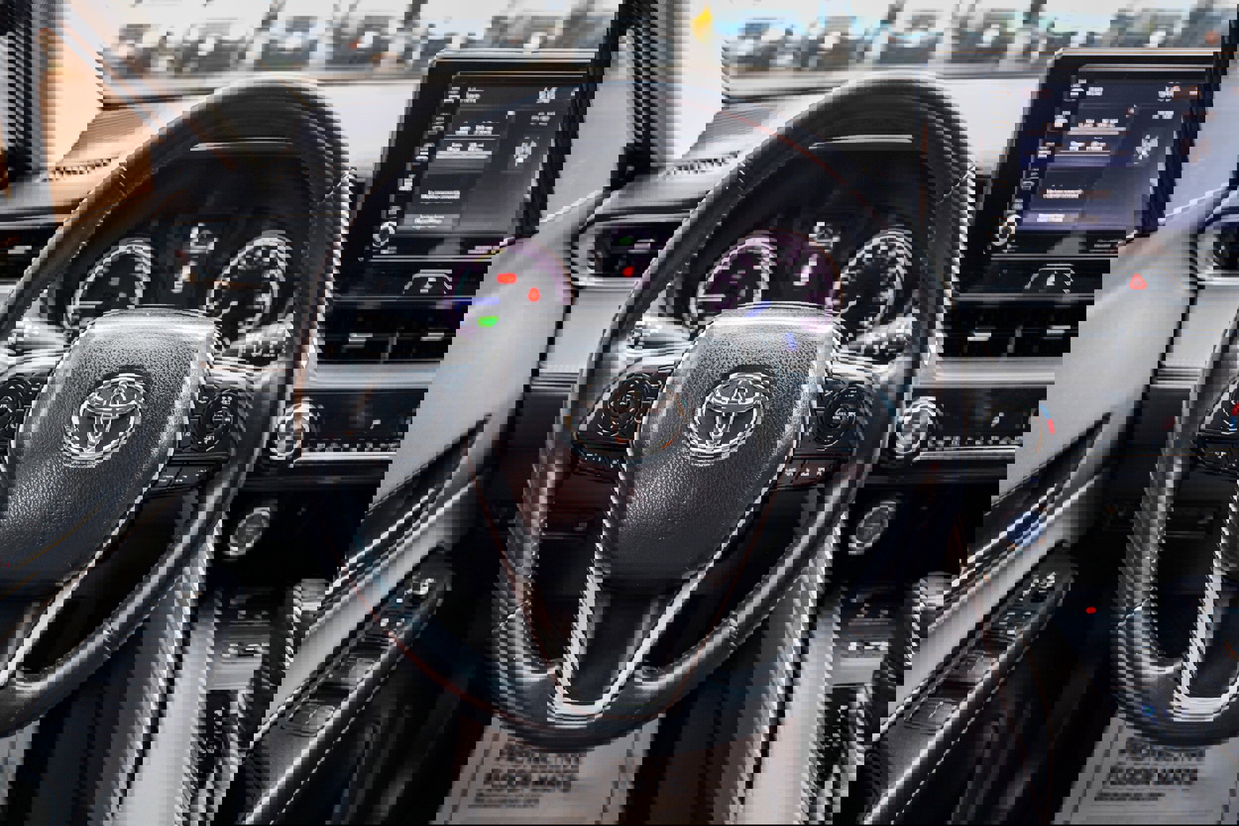 Used 2021 Toyota Venza LE image 15