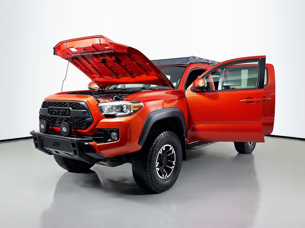Used 2018 Toyota Tacoma TRD Off-Road image 19