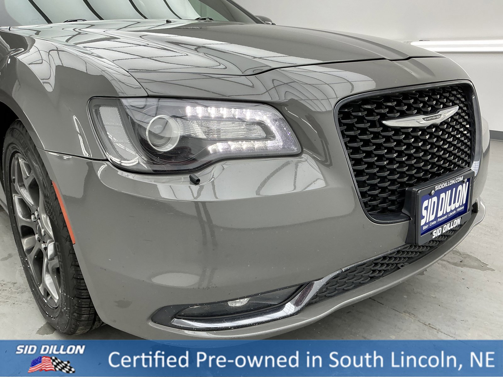 Used 2018 Chrysler 300 S image 26