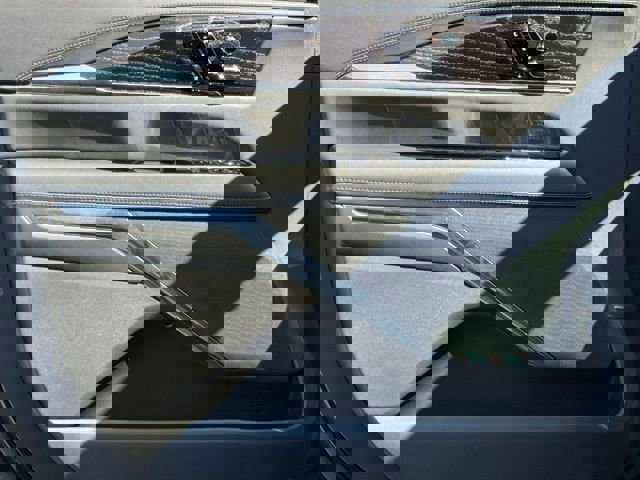 New 2026 Cadillac Escalade IQ Luxury 1 image 16