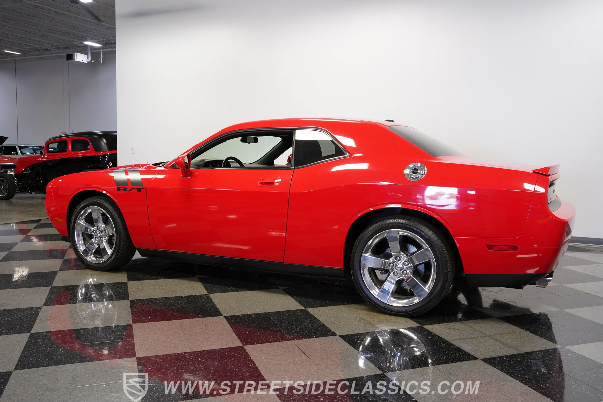 Used 2009 Dodge Challenger R/T RWD image 9