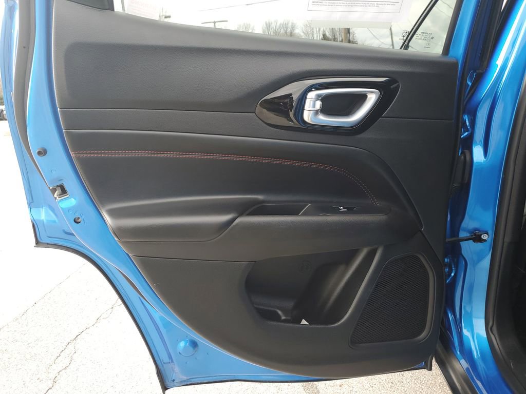 Used 2024 Jeep Compass Trailhawk image 17