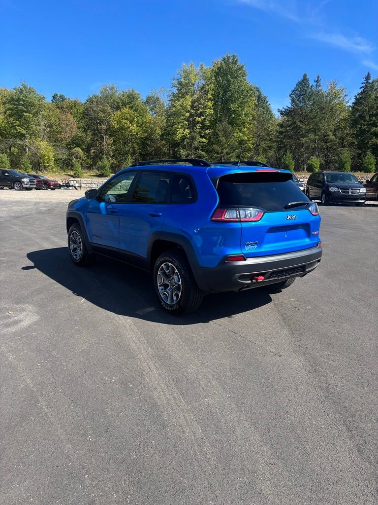 Used 2022 Jeep Cherokee Trailhawk image 3