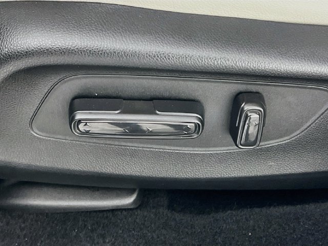 Used 2025 Honda HR-V EX-L image 13