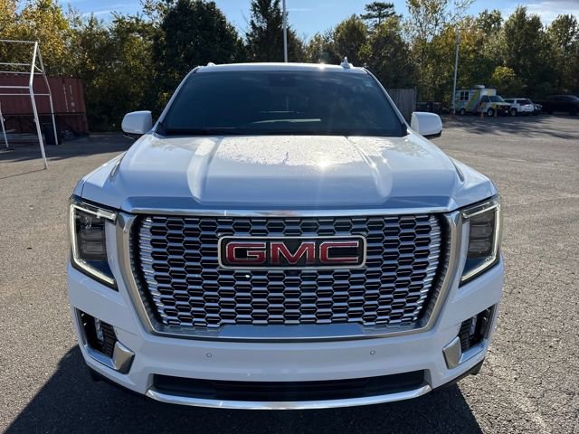 Used 2024 GMC Yukon Denali w/ Advanced Technology Package image 8