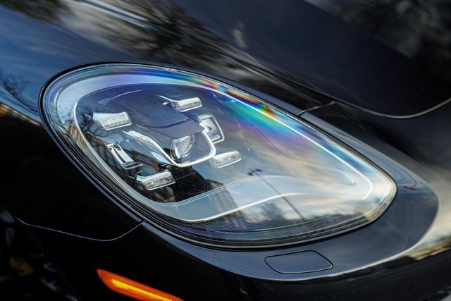 Used 2018 Porsche Panamera 4 image 13