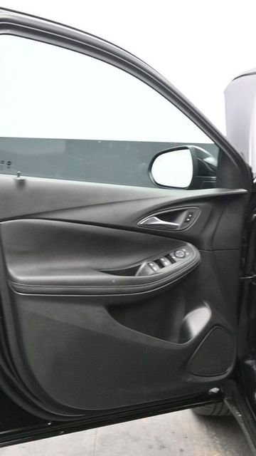 Used 2025 Buick Encore GX Preferred image 17