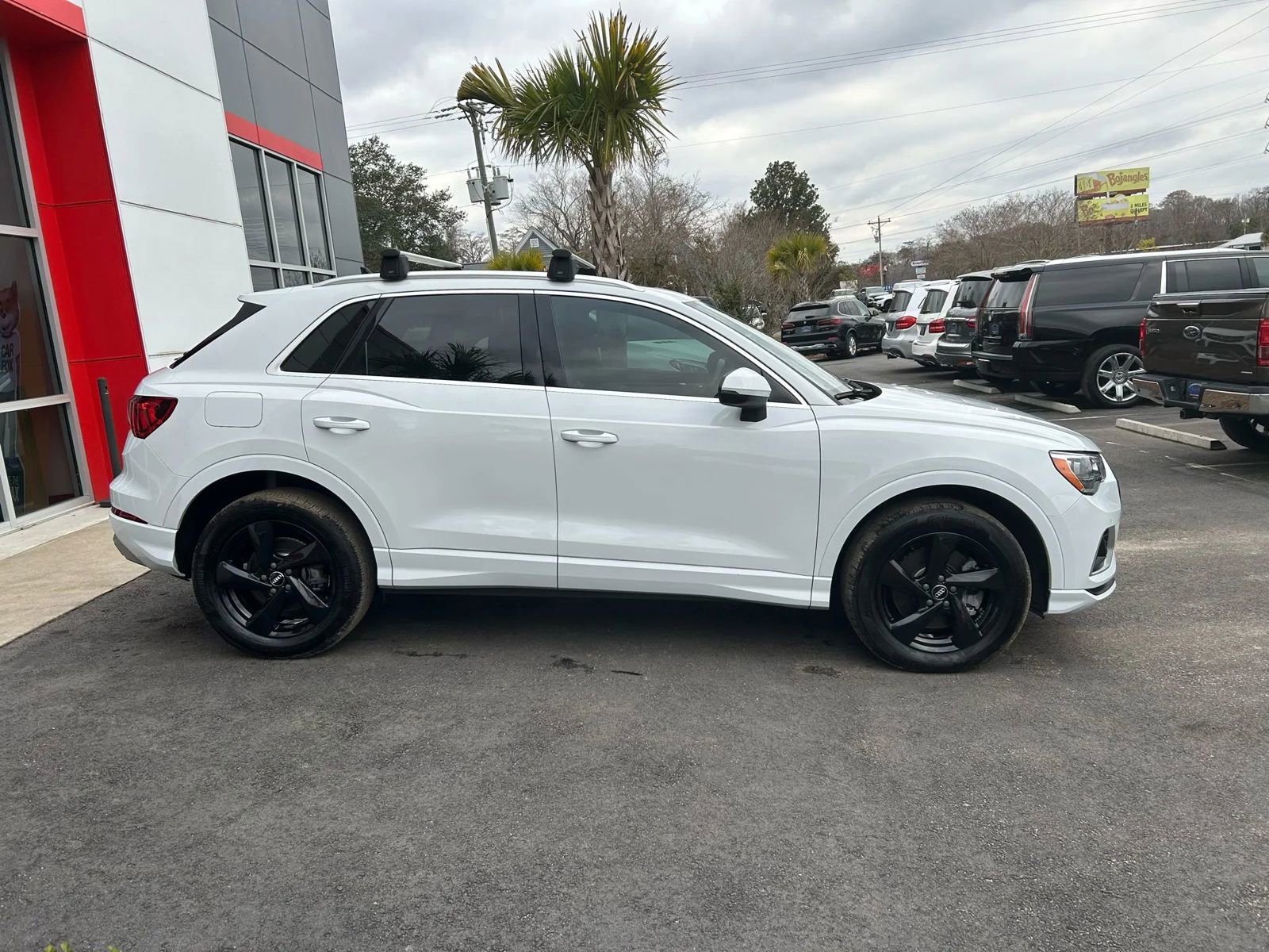 Used 2020 Audi Q3 2.0T Premium w/ Convenience Package image 8