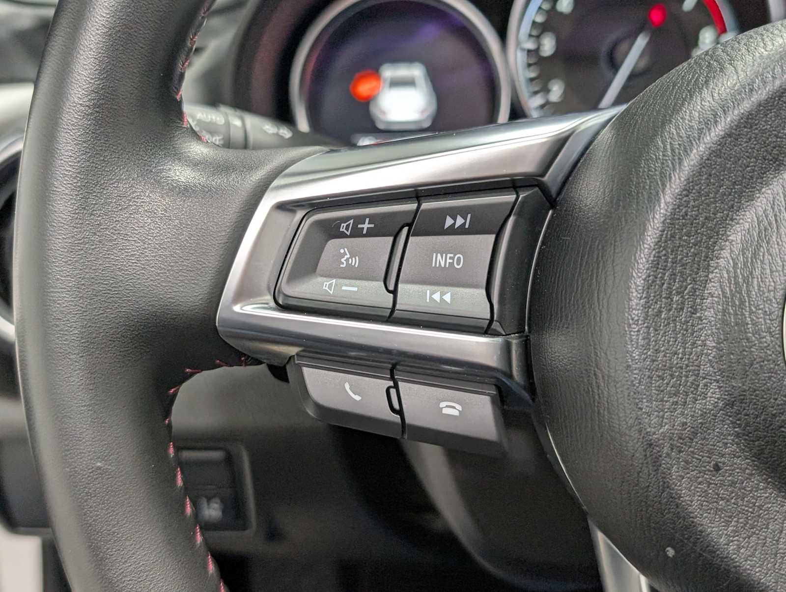 Used 2018 MAZDA MX-5 Miata RF Grand Touring image 31