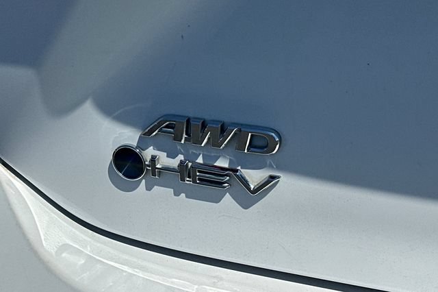Used 2025 Toyota Camry LE AWD/4WD image 29