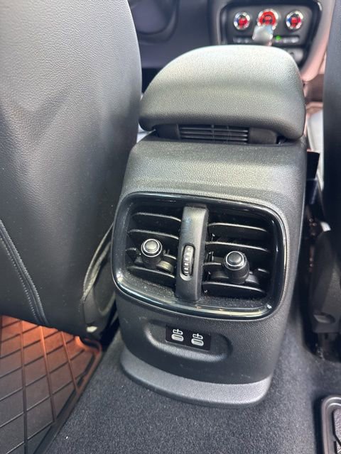 Used 2019 MINI Cooper Clubman ALL4 w/ Signature Upholstery Package AWD/4WD image 16