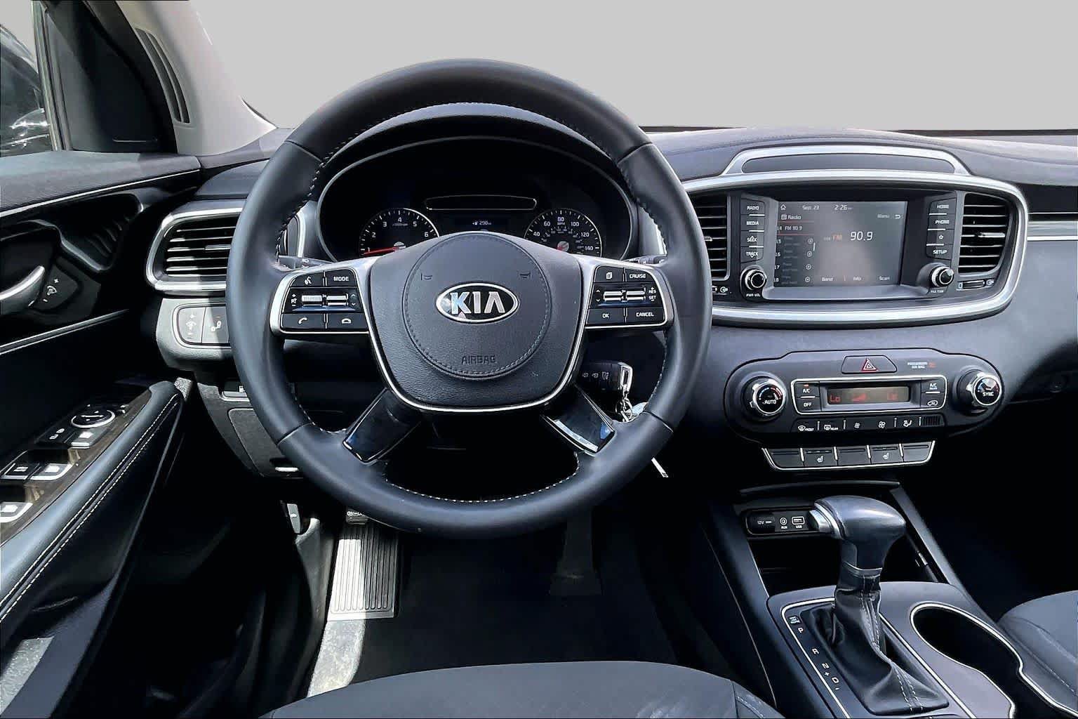 Used 2019 Kia Sorento S AWD/4WD image 6