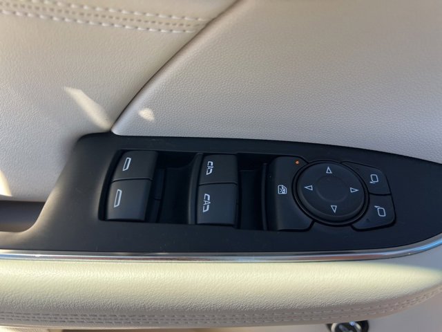 Used 2023 Buick Envision Preferred image 15