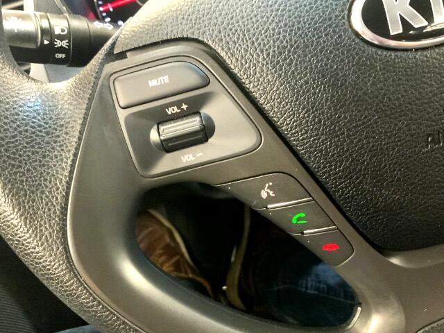 Used 2017 Kia Forte LX image 18