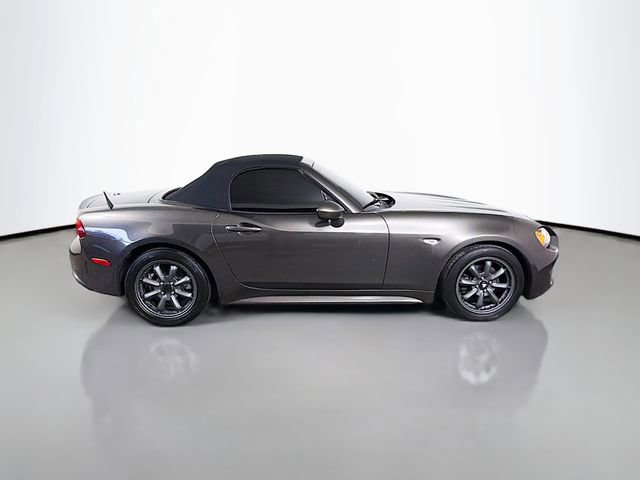Used 2017 FIAT 124 Spider Classica image 5