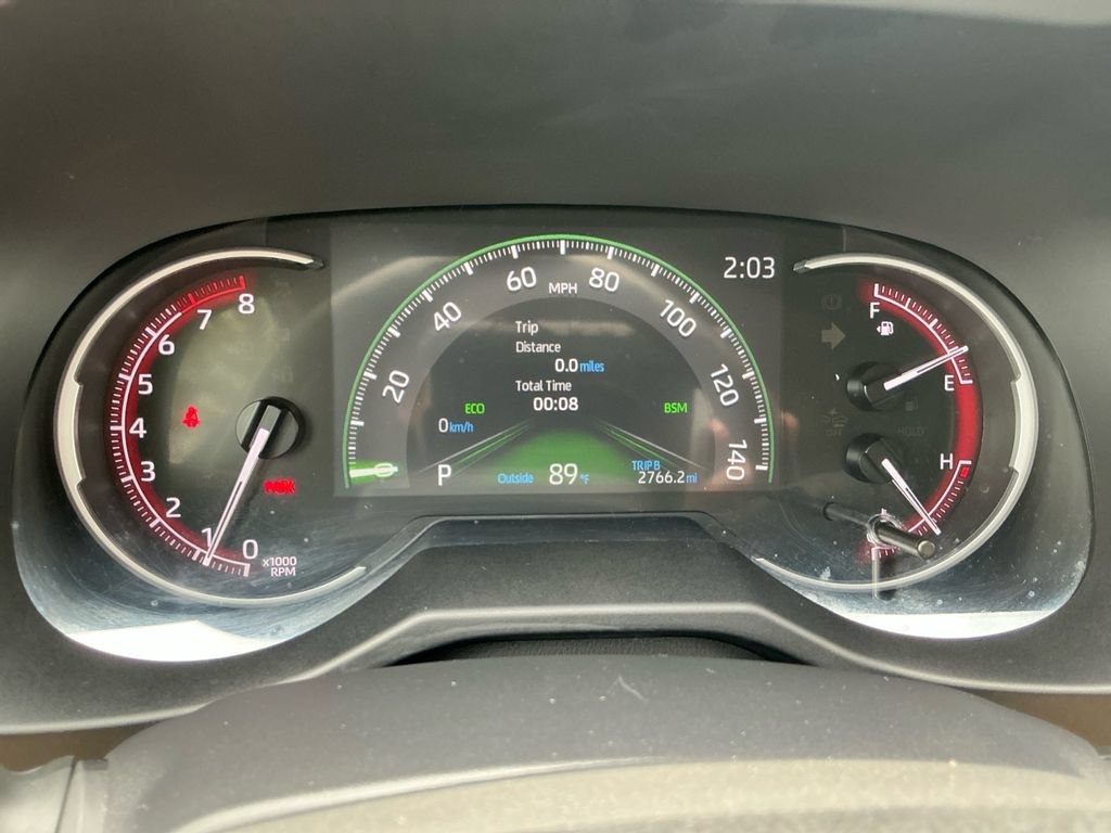 Used 2025 Toyota RAV4 XLE AWD/4WD image 29