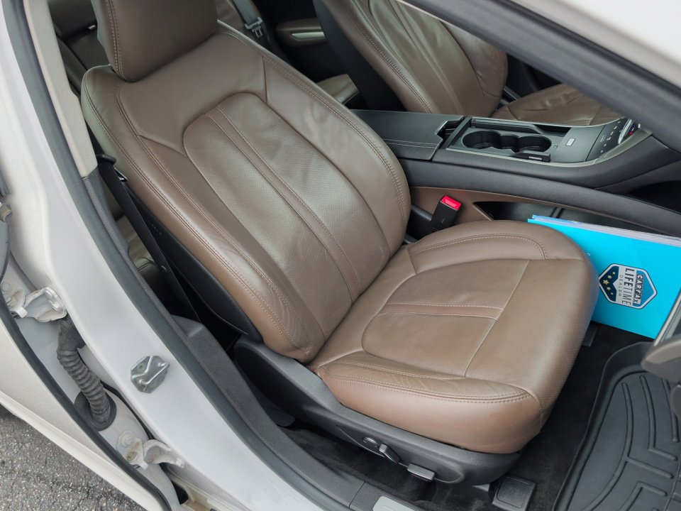 Used 2014 Lincoln MKZ Hybrid w/ Equipment Group 202A Reserve image 32