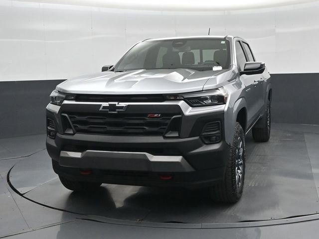Used 2024 Chevrolet Colorado Z71 w/ Z71 Convenience Package 2 AWD/4WD image 8