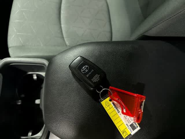 Certified 2024 Toyota RAV4 XLE AWD/4WD image 31