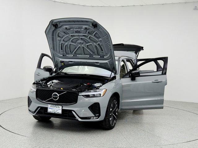 New 2026 Volvo XC60 B5 Ultra w/ Protection Package Premier image 9