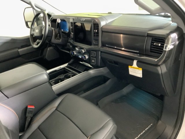 New 2025 Ford F350 Lariat w/ Lariat Ultimate Package image 39