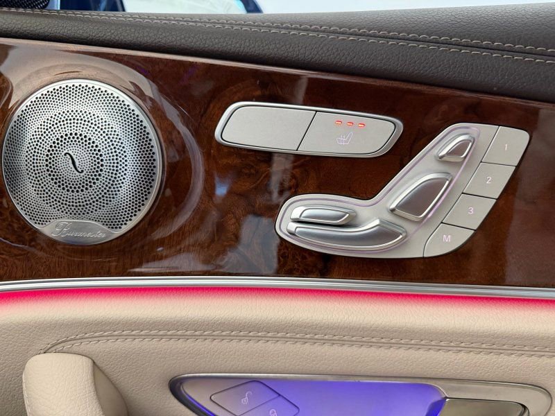 Used 2018 Mercedes-Benz E 400 4MATIC Wagon w/ Premium 2 Package image 28