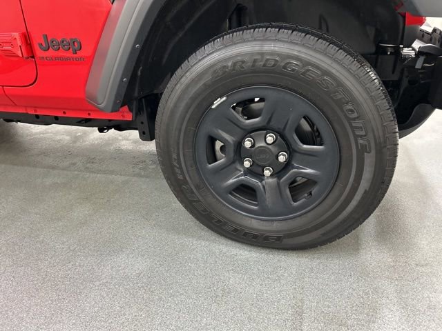 Used 2024 Jeep Gladiator Sport image 29