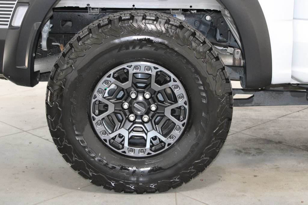 Used 2025 Ford F150 Raptor w/ Equipment Group 803A Raptor R AWD/4WD image 16