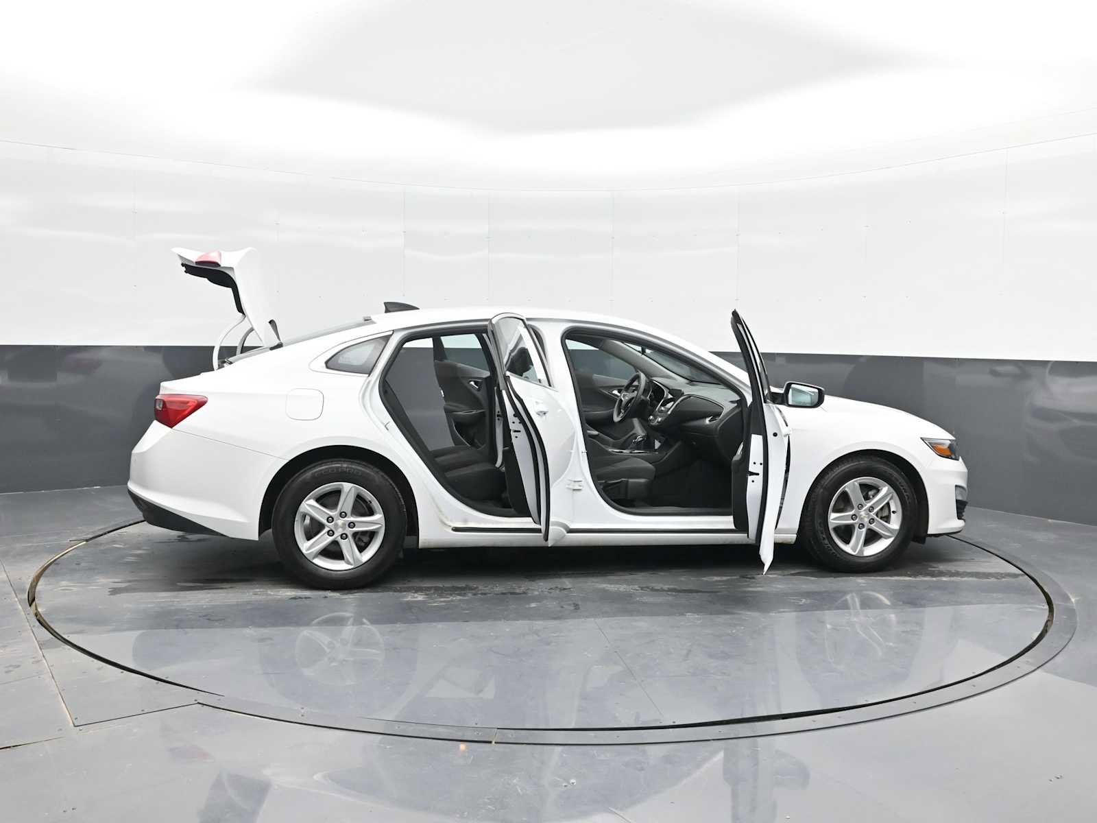 Used 2022 Chevrolet Malibu LS w/ Driver Confidence Package II image 39