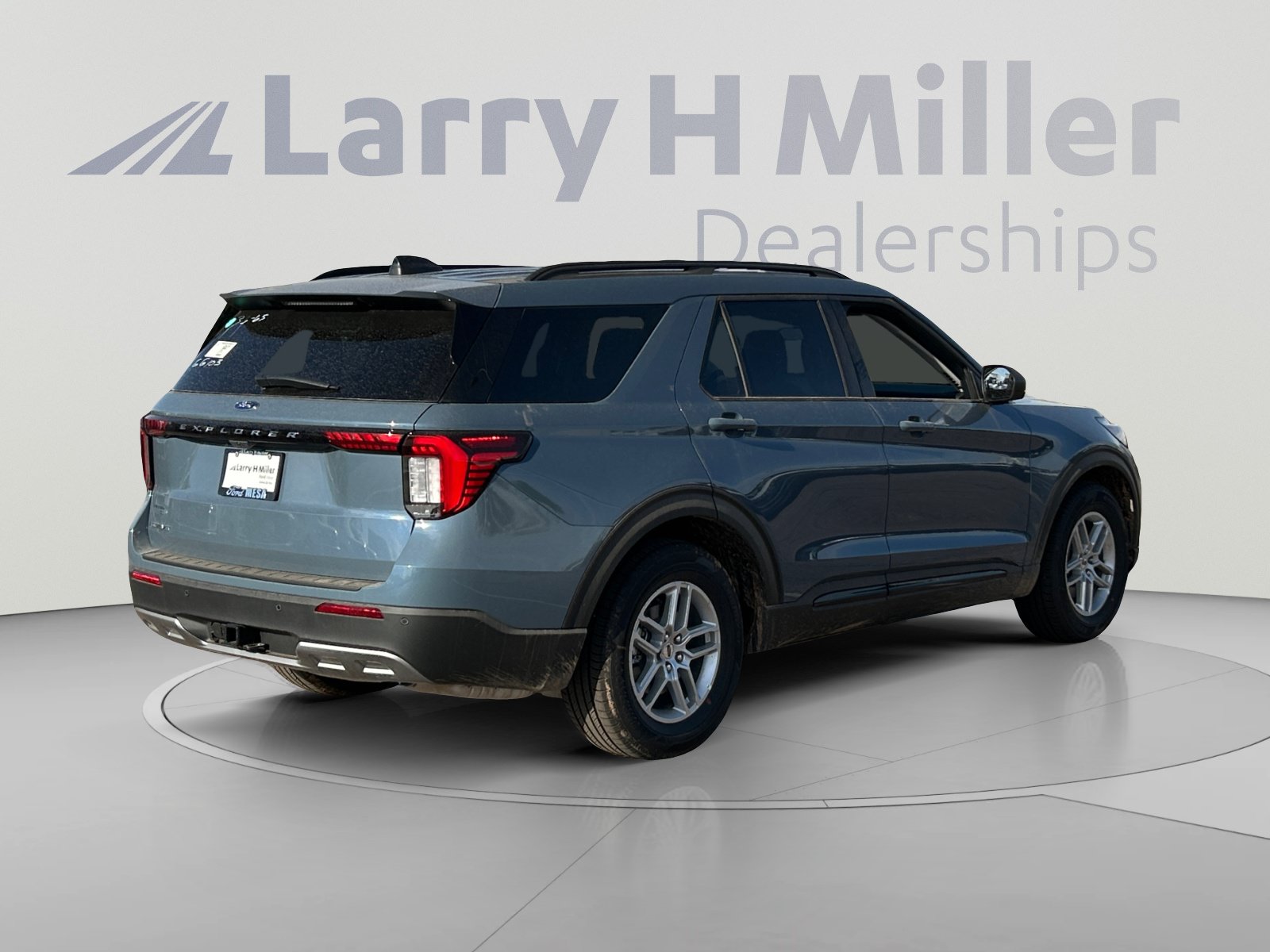 New 2026 Ford Explorer Active w/ Active Comfort Package RWD image 5