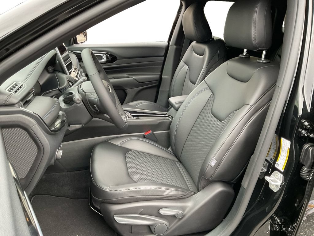 New 2026 Jeep Compass Latitude AWD/4WD image 26