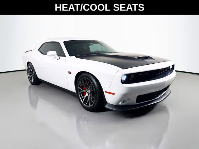 Used 2016 Dodge Challenger SRT w/ Technology Group image 2