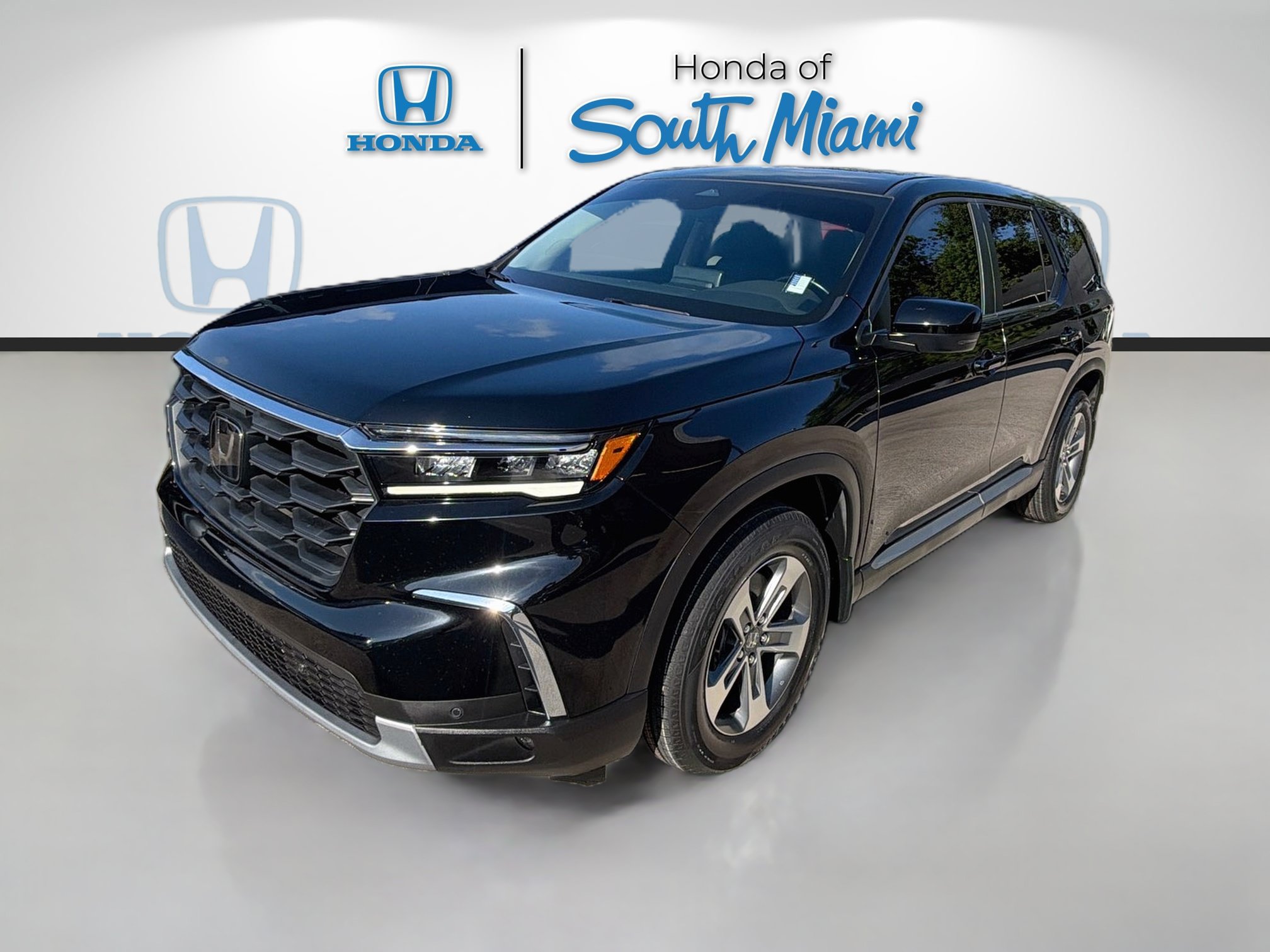 Certified 2024 Honda Pilot EX-L image 3