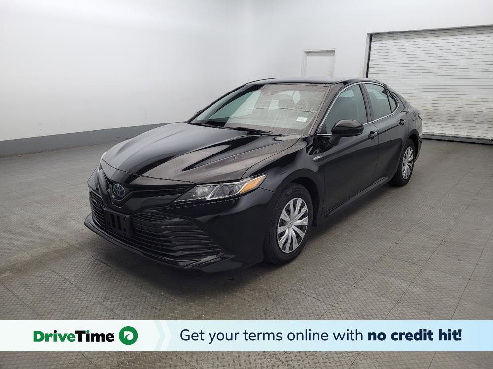 Used 2018 Toyota Camry LE image 1