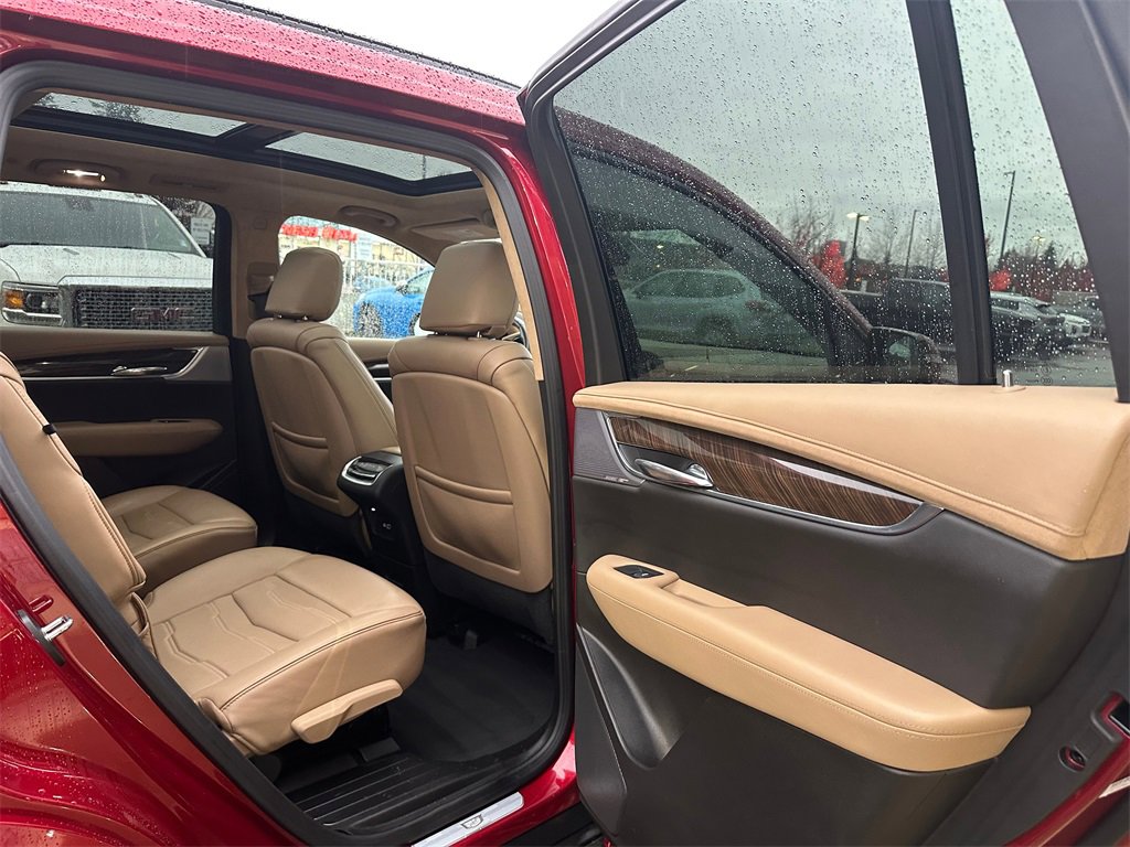 Used 2023 Cadillac XT6 Sport w/ Platinum Package image 13